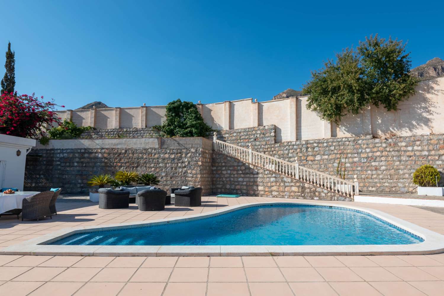 Villa con vistas panorámicas a 15 minutos de la costa