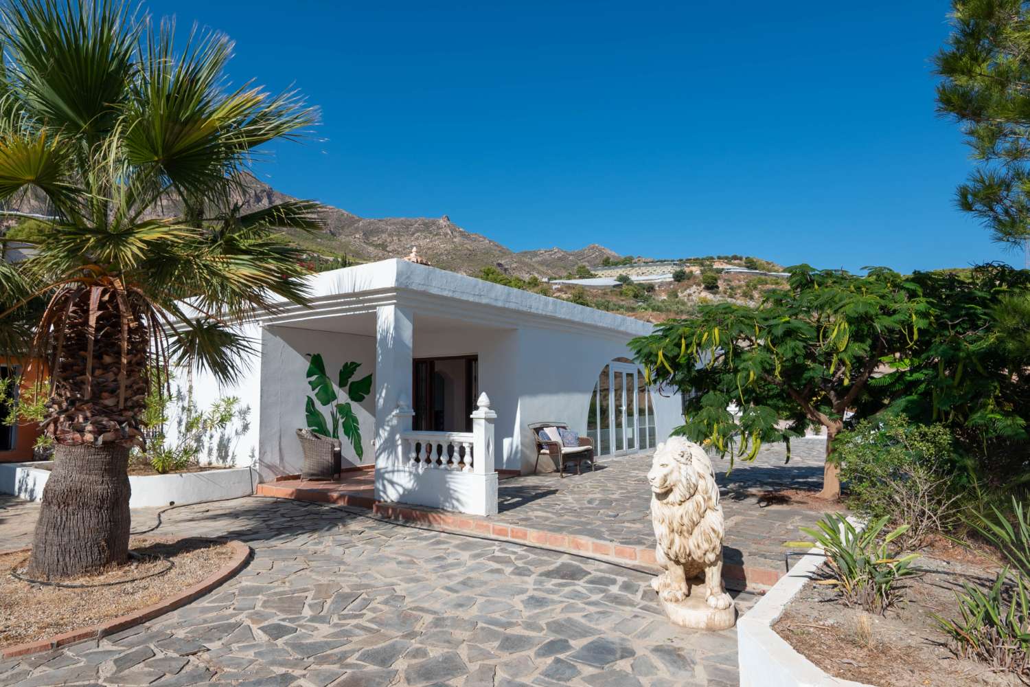 Villa con vistas panorámicas a 15 minutos de la costa