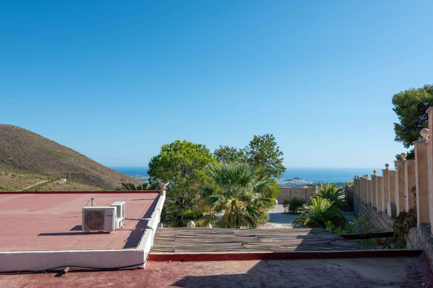 Villa con vistas panorámicas a 15 minutos de la costa
