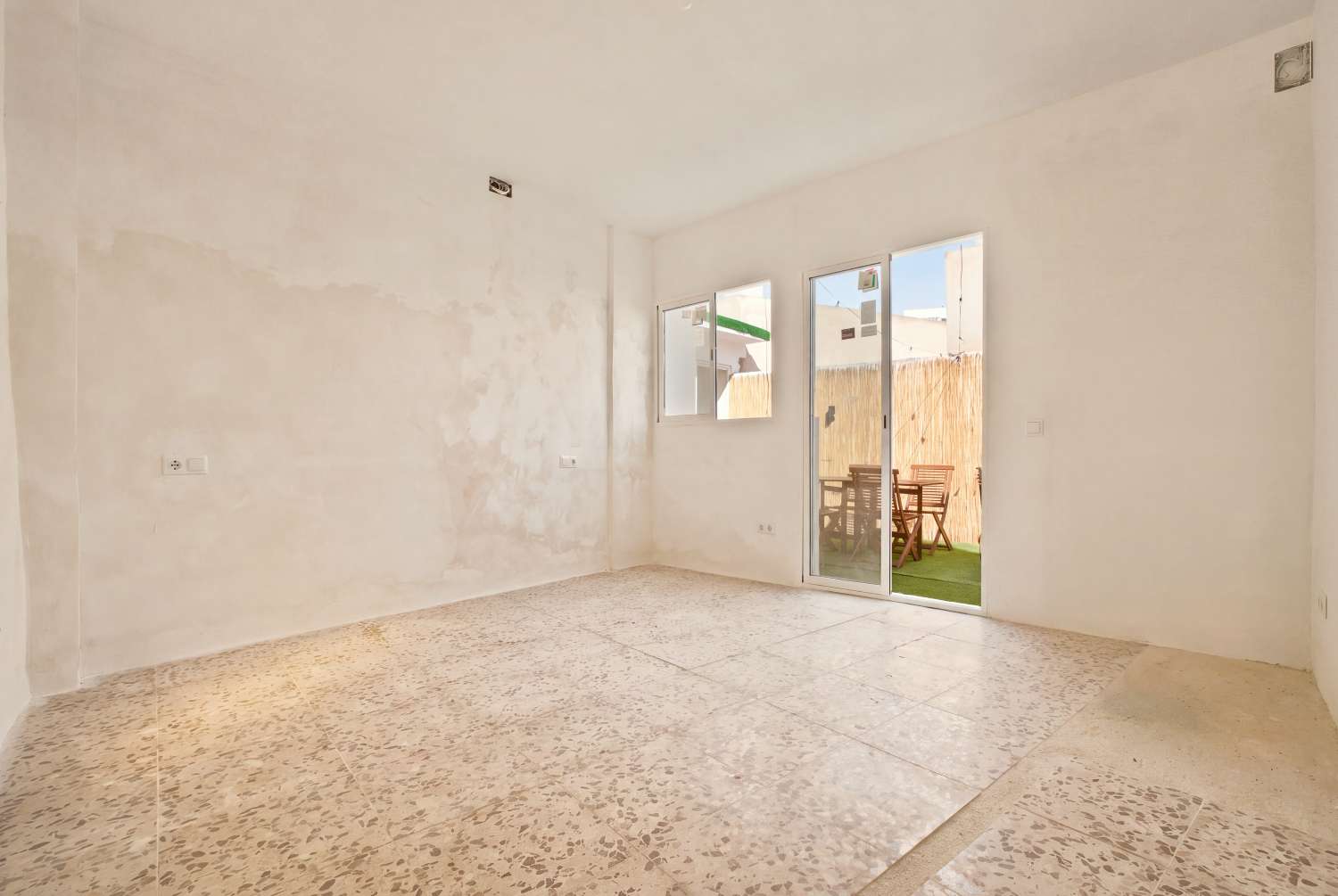 Encantadora casa de pueblo reformada en Salobreña