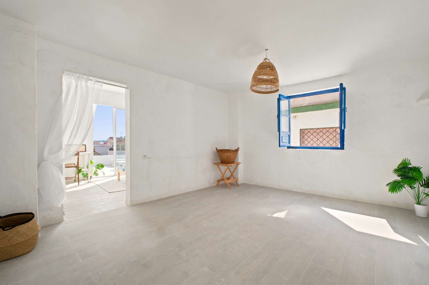 Encantadora casa de pueblo reformada en Salobreña