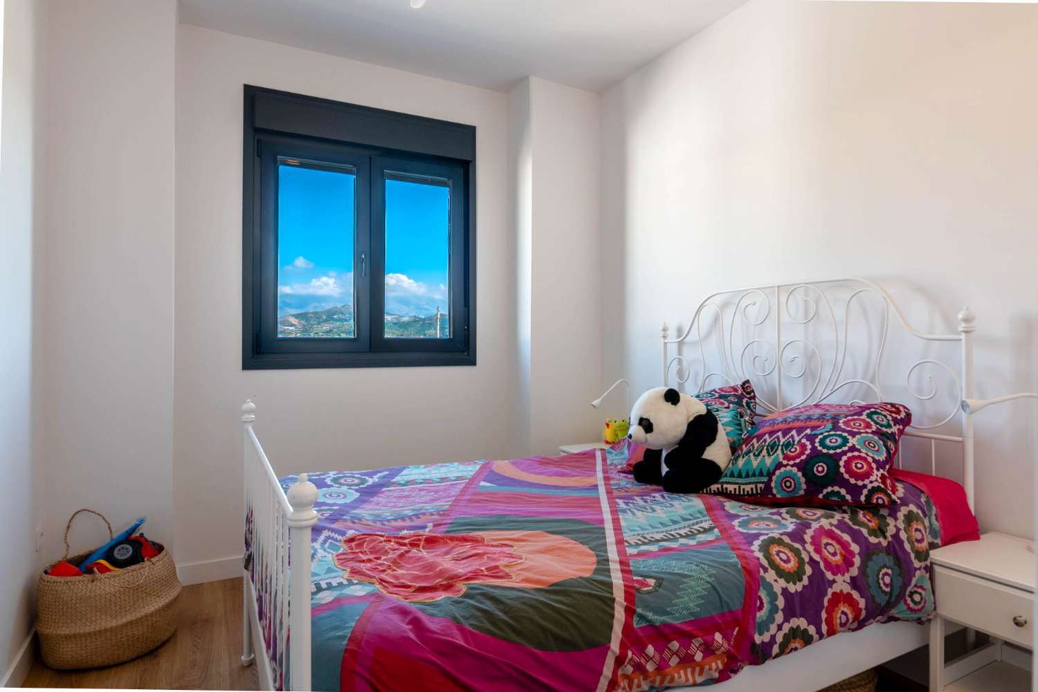 Exclusivo ático con vistas panorámicas en Salobreña